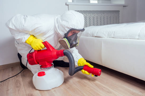 Best Exterminator Services  in La Crosse, KS